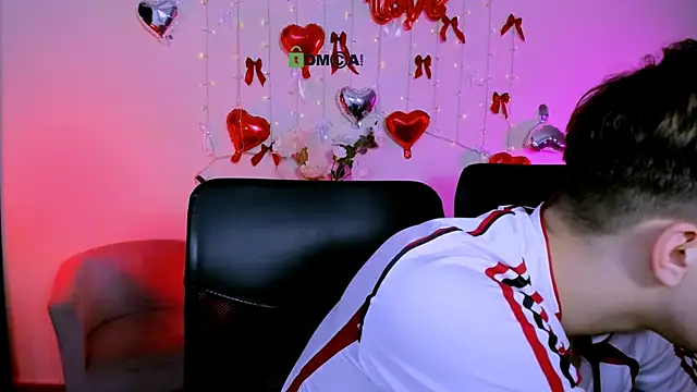 Czat XXX na żywo – travis_wolf_