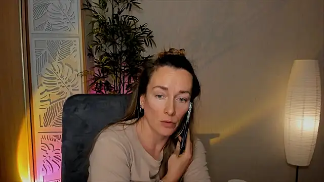 RebeccaMartinez Chat XXX in diretta