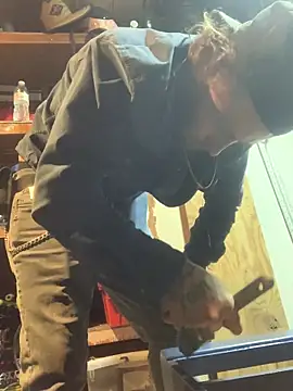 Czat XXX na żywo – CloudDadddyyy420