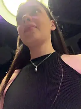 KristiRich Adlı Modelin Canlı XXX Sohbeti