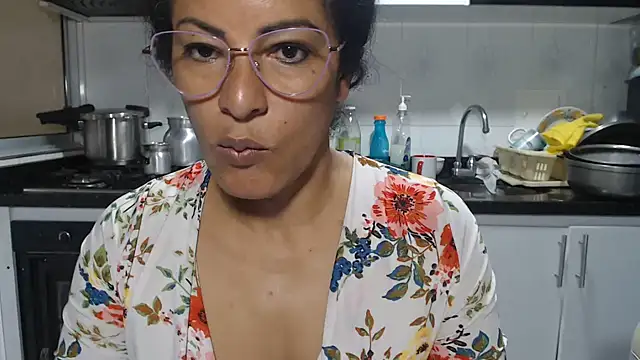 kateleyagrey: онлайн-секс-чат