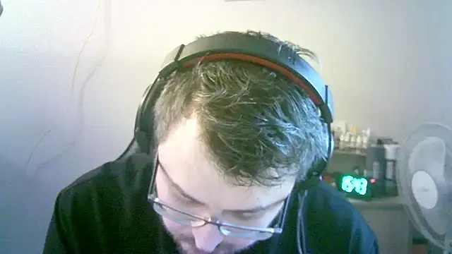 Chatroom XXX en direct de SirAbuser