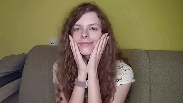 RayaNenlia's Live XXX Chat