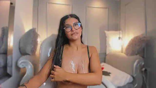 دردشة MiaSmit_ الجنسية المباشرة