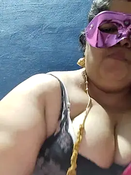 tamilthanushri Adlı Modelin Canlı XXX Sohbeti