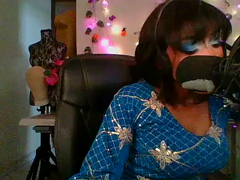 Anaconda2350n Live XXX chat