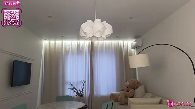 XXX chat uživo modela delorathecookiee