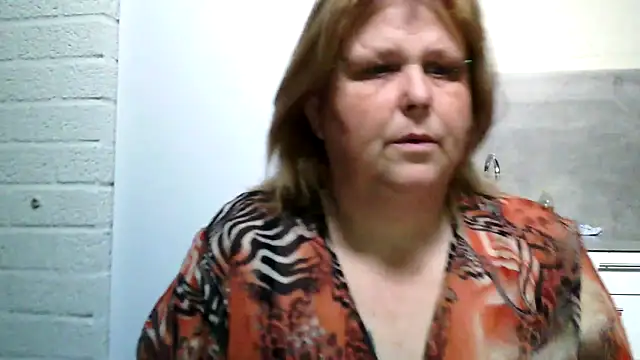 Sylviastar46 Live XXX-Chat