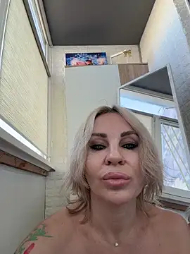 Hotnessi Adlı Modelin Canlı XXX Sohbeti