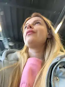 Chatroom XXX en direct de HarrietDart