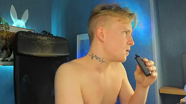 AlexxSweet 现场XXX聊天