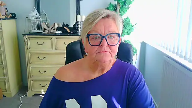 XXX chat uživo modela BridgetBlueEyes