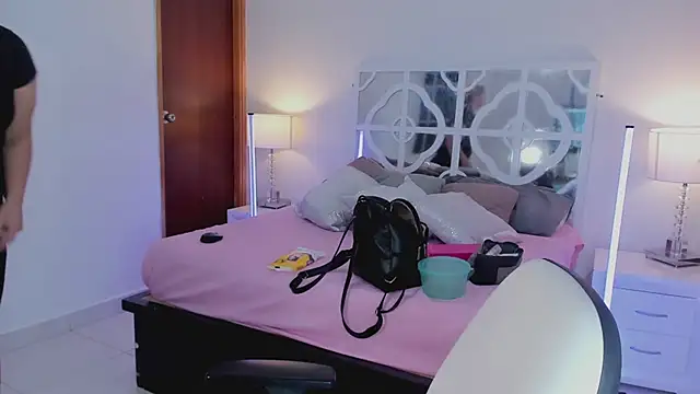 Czat XXX na żywo – MikaelaStone