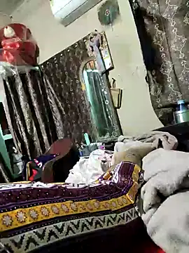 janutellugu Adlı Modelin Web Kamerası Şovu