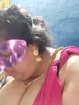 tamilthanushri: онлайн-секс-чат