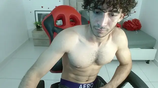 Caius_fox: вебкам-шоу