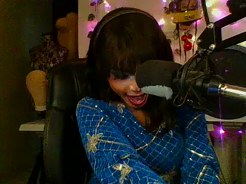 Anaconda2350 – Naživo XXX chat