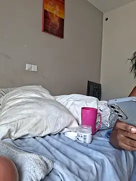 Kamdollien Live XXX chat