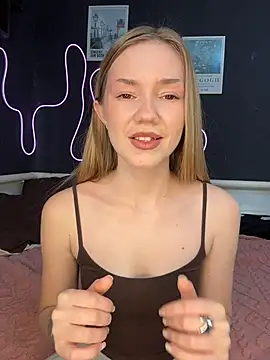 Chatroom XXX en direct de MilaMoone