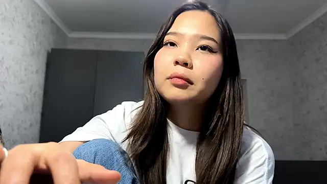 RegenaLandauer's Live XXX Chat