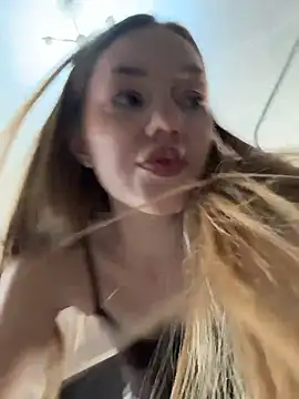 MilaMoone – Naživo XXX chat