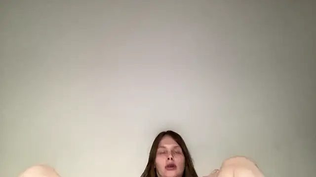 Nikki_Mimimi: онлайн-секс-чат