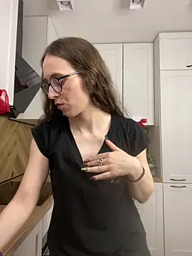 Show modela MartiniiSelenna na web-kameri