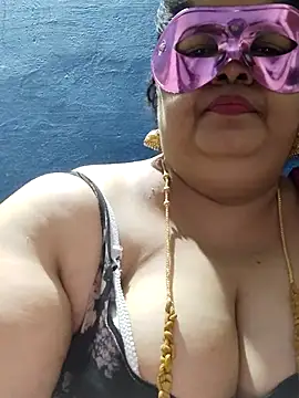 tamilthanushri লাইভ XXX চ্যাট