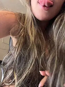 EMILIIA_RICHTER__'s Live XXX Chat