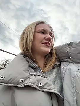 แชท XXX สดของ MilaMoone