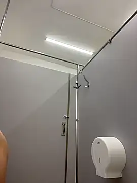 Pokazy przed kamerką – StreetSquirt