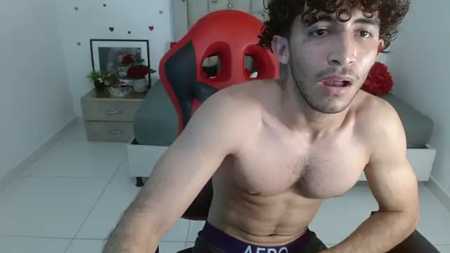 Caius_fox's Live XXX Chat