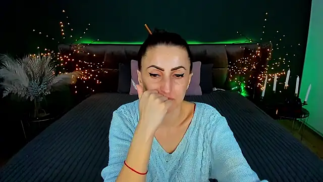 Rebecca_Diamond 即時 XXX 聊天