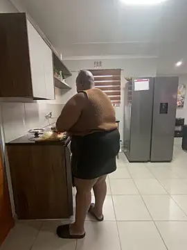 MissLola27 live XXX chat