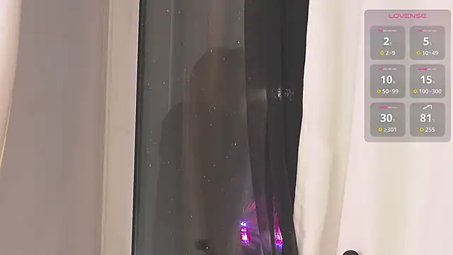 XXX chat uživo modela -MARIDRAGON-