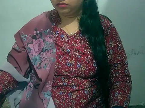 Chat +18 de Cute_Aliyaa ao vivo