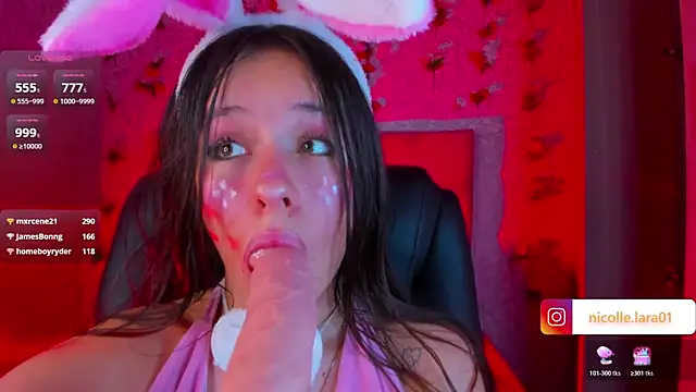 Kitty_Rose_CS Show in webcam