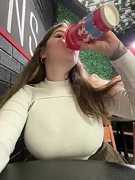 แชท XXX สดของ PumaShyXD