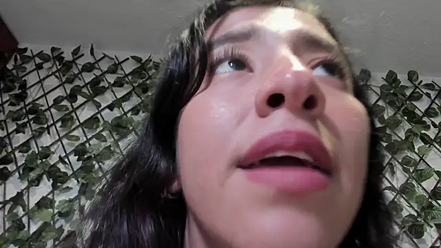 Chatroom XXX en direct de LittlePeach_