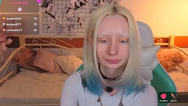 Show modela Katia_Kim na web-kameri