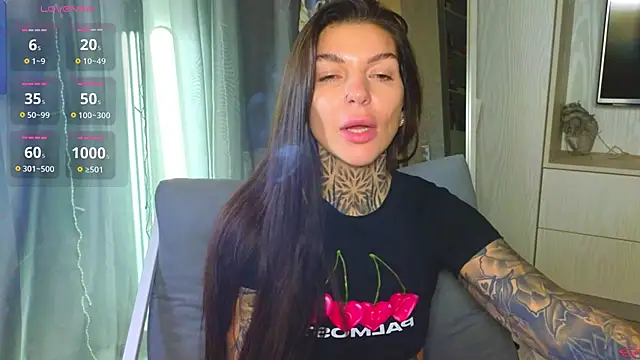 XXX chat uživo modela tattooedBabyy