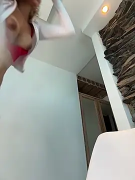 Pokazy przed kamerką – cuteluci_