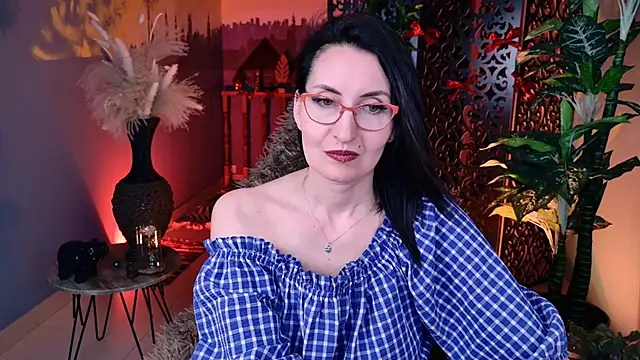 UnaTerran Live XXX chat