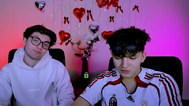 Show modela travis_wolf_ na web-kameri