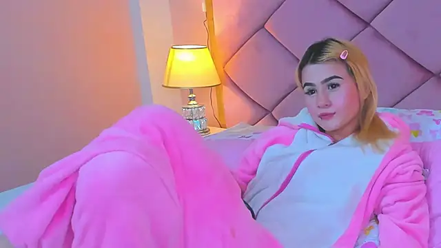 Chat XXX en directo de ChloeLaurentt