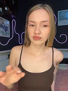 MilaMoone Chat XXX live