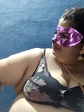 tamilthanushri Chat XXX live