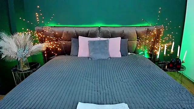 Chat +18 de Rebecca_Diamond ao vivo