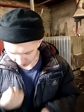 _uncle_Mitya-43_: διαδικτυακό σόου στην κάμερα