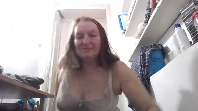 AnnaLive570 Show in webcam